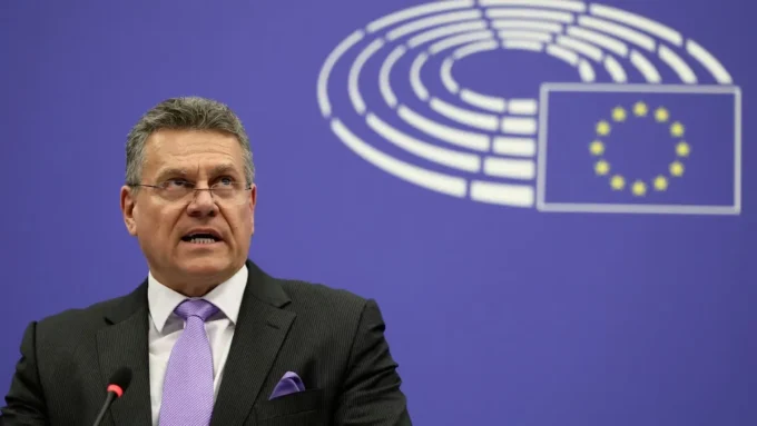 EU Trade Chief Warns of Swift Retaliation Against US Tariffs: A Transatlantic Trade Tussle Looms