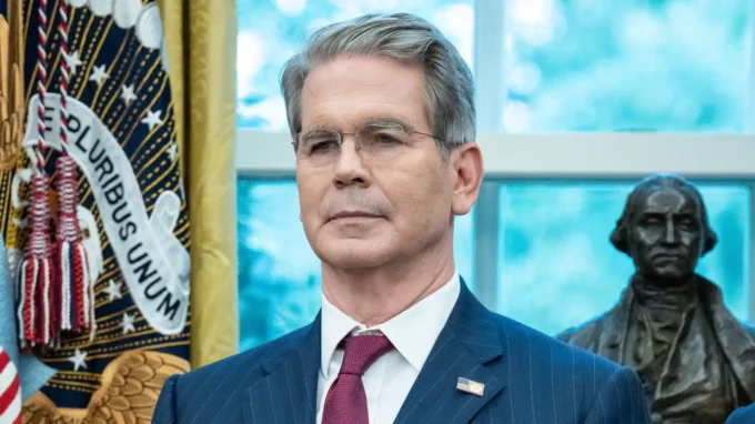 Argentina Activates US$20 Billion Currency Swap as Treasury Secretary Confirms Profit on Bailout Arrangement