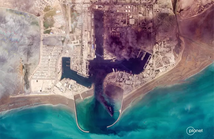 Hormuz in Crisis, Manufacturing Costs Surge, and the World Economy Treads Carefully